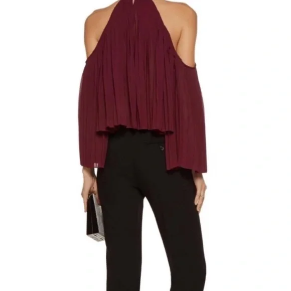 Walter Baker burgundy ♥️ women’s cold shoulder blouse size S - Picture 2 of 7